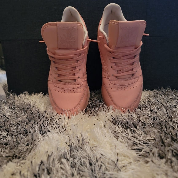 Reebok
Classic Leather Sneaker - Picture 9 of 10